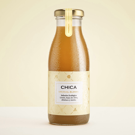 Chica · Limón, hojas de olivo, albahaca y menta